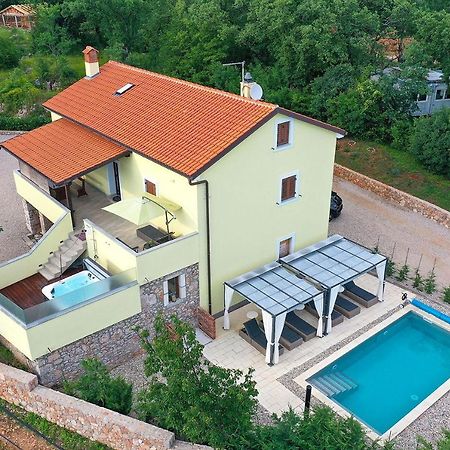 Holiday House Tos-Vila With Heated Pool Vrbnik Bagian luar foto