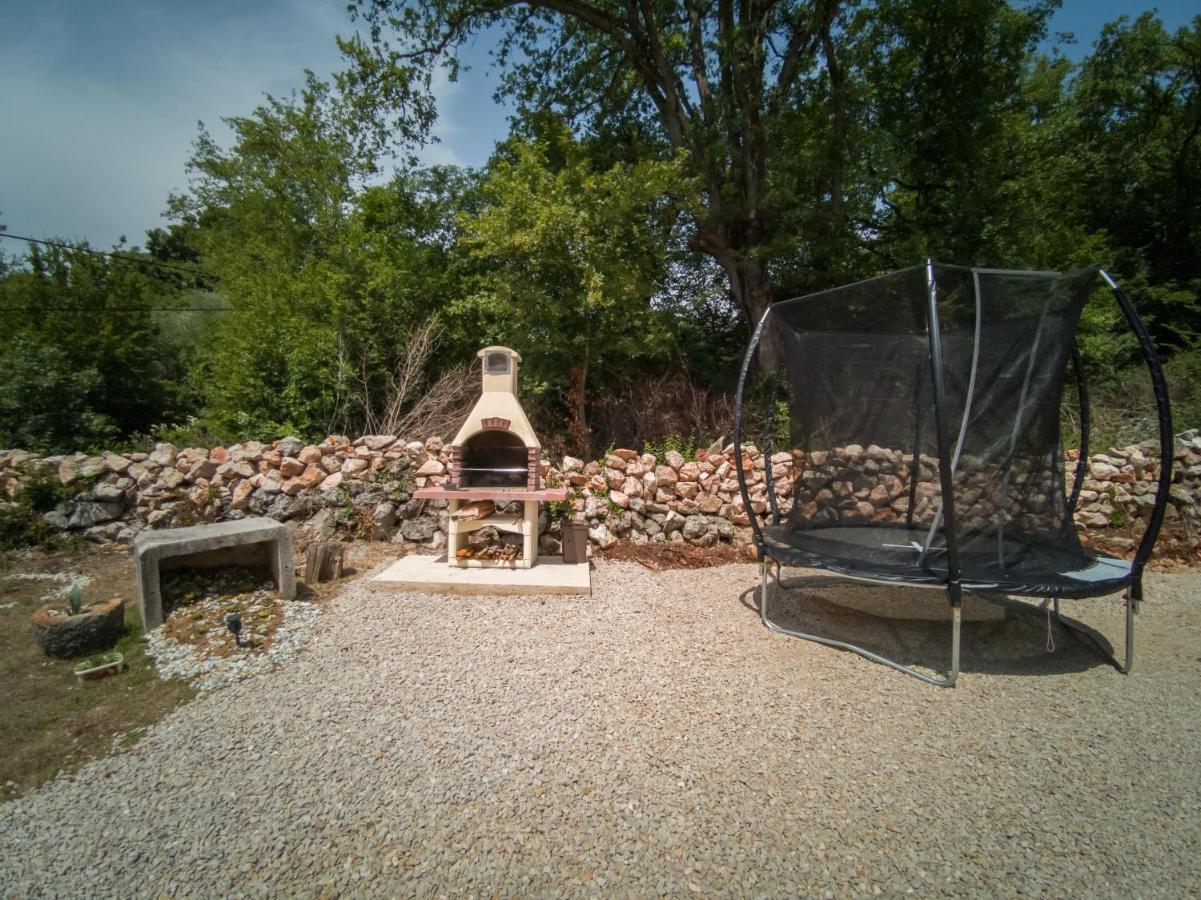 Holiday House Tos-Vila With Heated Pool Vrbnik Bagian luar foto