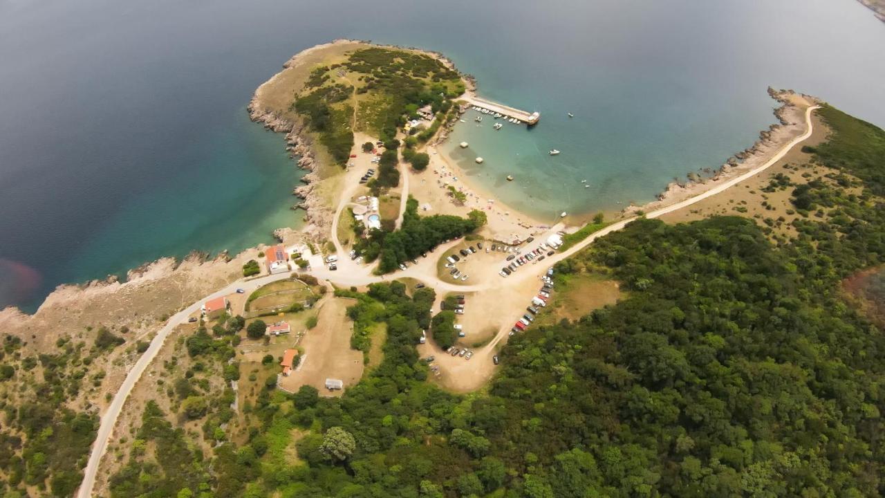Holiday House Tos-Vila With Heated Pool Vrbnik Bagian luar foto