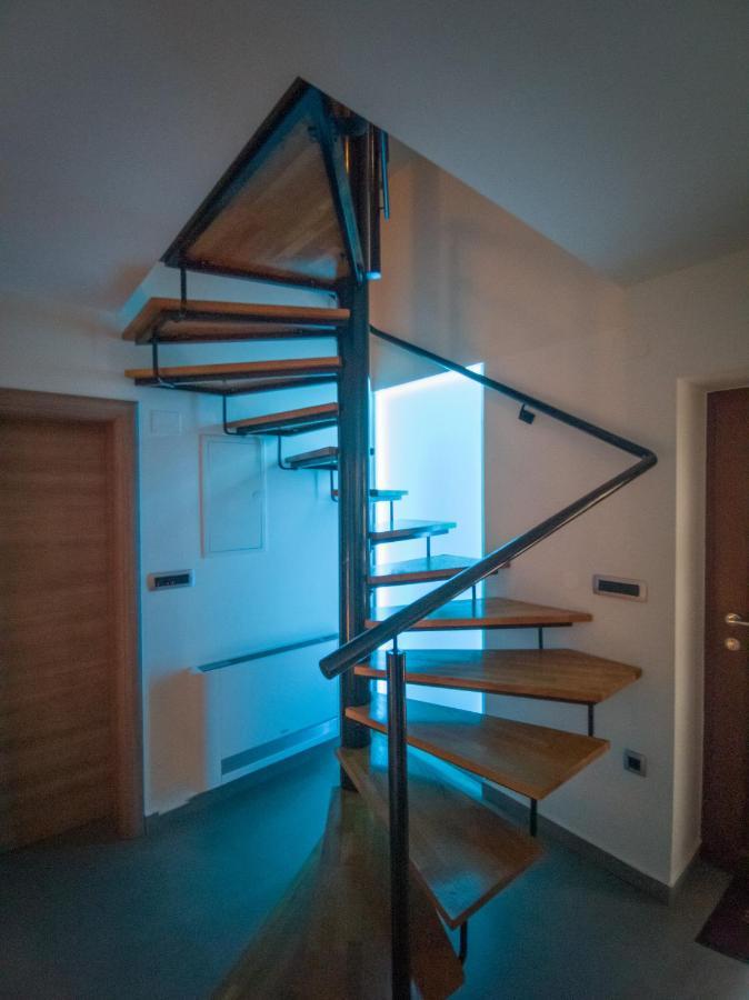 Holiday House Tos-Vila With Heated Pool Vrbnik Bagian luar foto