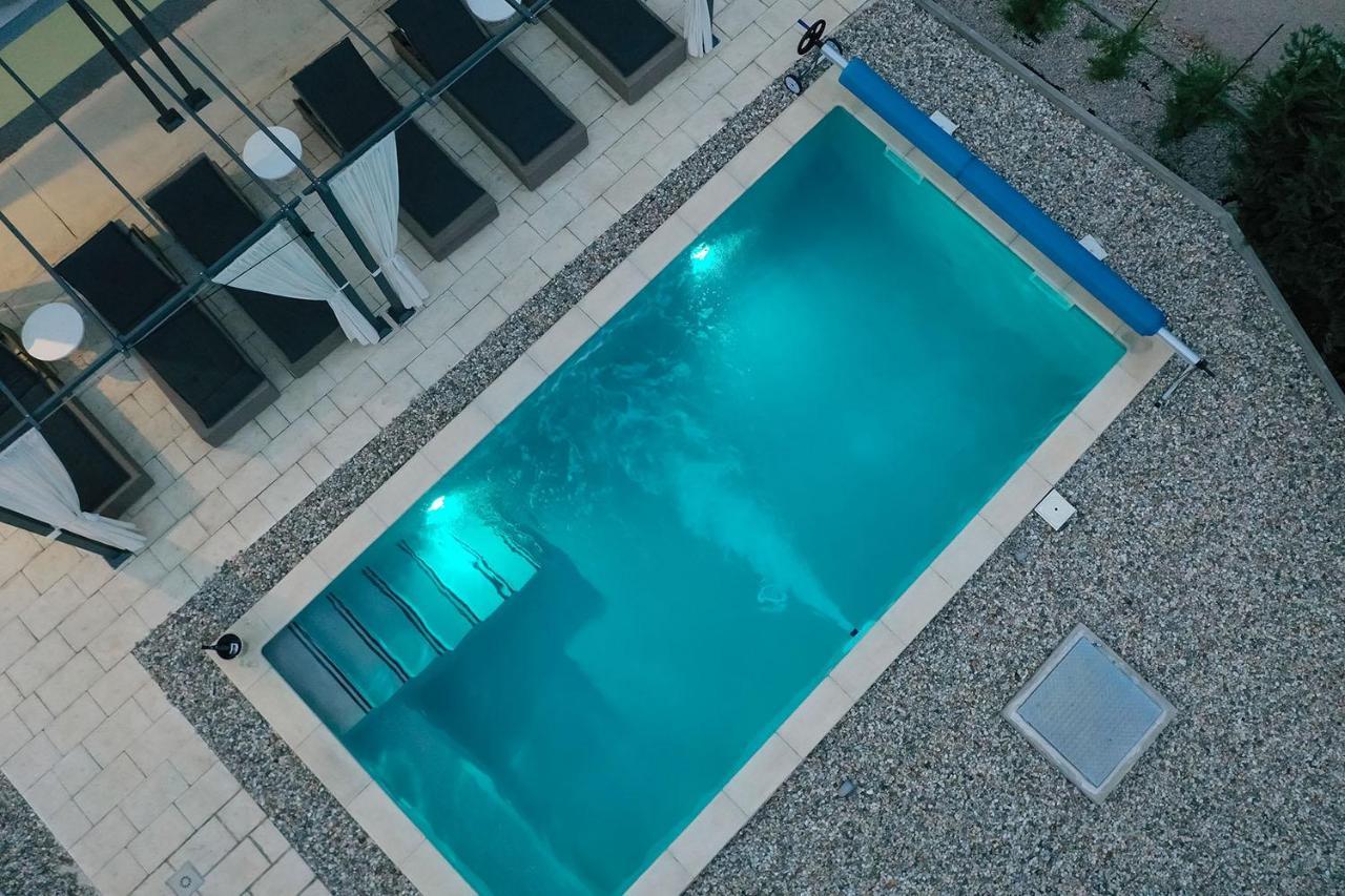 Holiday House Tos-Vila With Heated Pool Vrbnik Bagian luar foto
